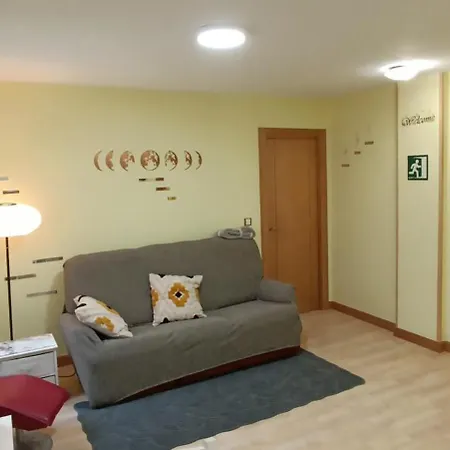 Apartamento De 2 Dormitorios En El Centro De Burgos Junto A La Catedral Burgos