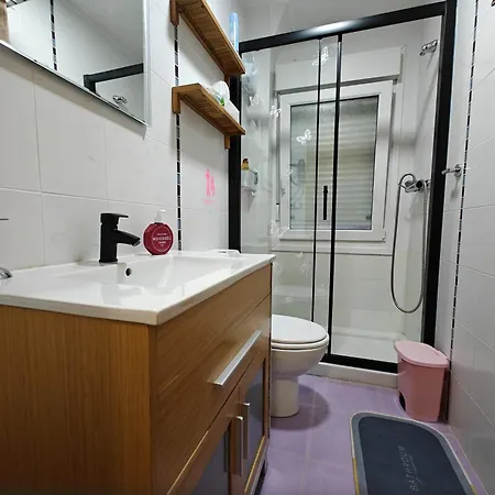 Apartamento De 2 Dormitorios En El Centro De Burgos Junto A La Catedral Apartment